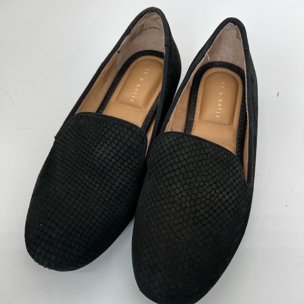 Kelly & Katie Black Textured Slip-On Loafers